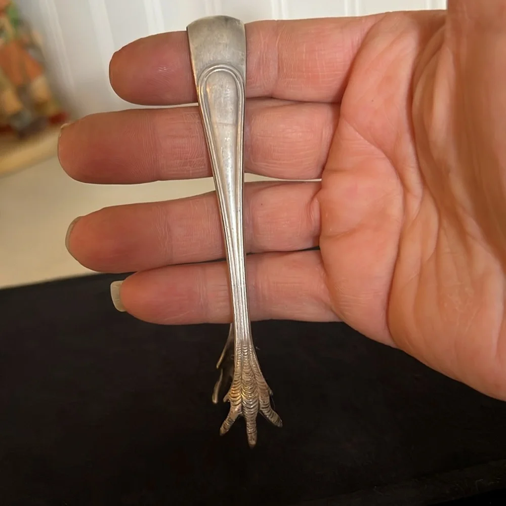 Antique Elkington A.T. Wiley Montreal Silver plate pickle tongs claw Victorian